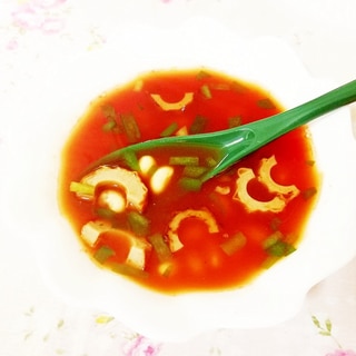 ニラ風味♪竹輪と大豆のスープ